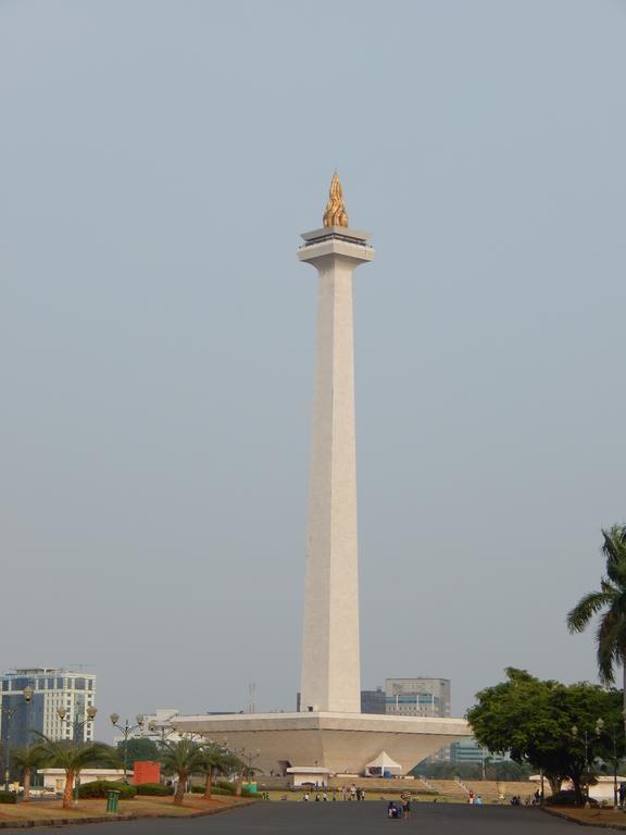 Amaris Hotel Senen Jakarta Exterior foto